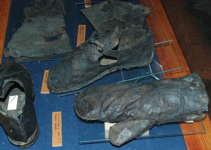 Sweden_Vasa_1628_gloves_3.jpg